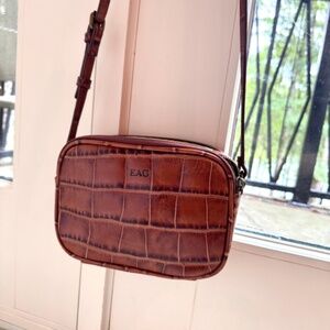 Mark & Graham "Essential" crossbody, Croc Embossed